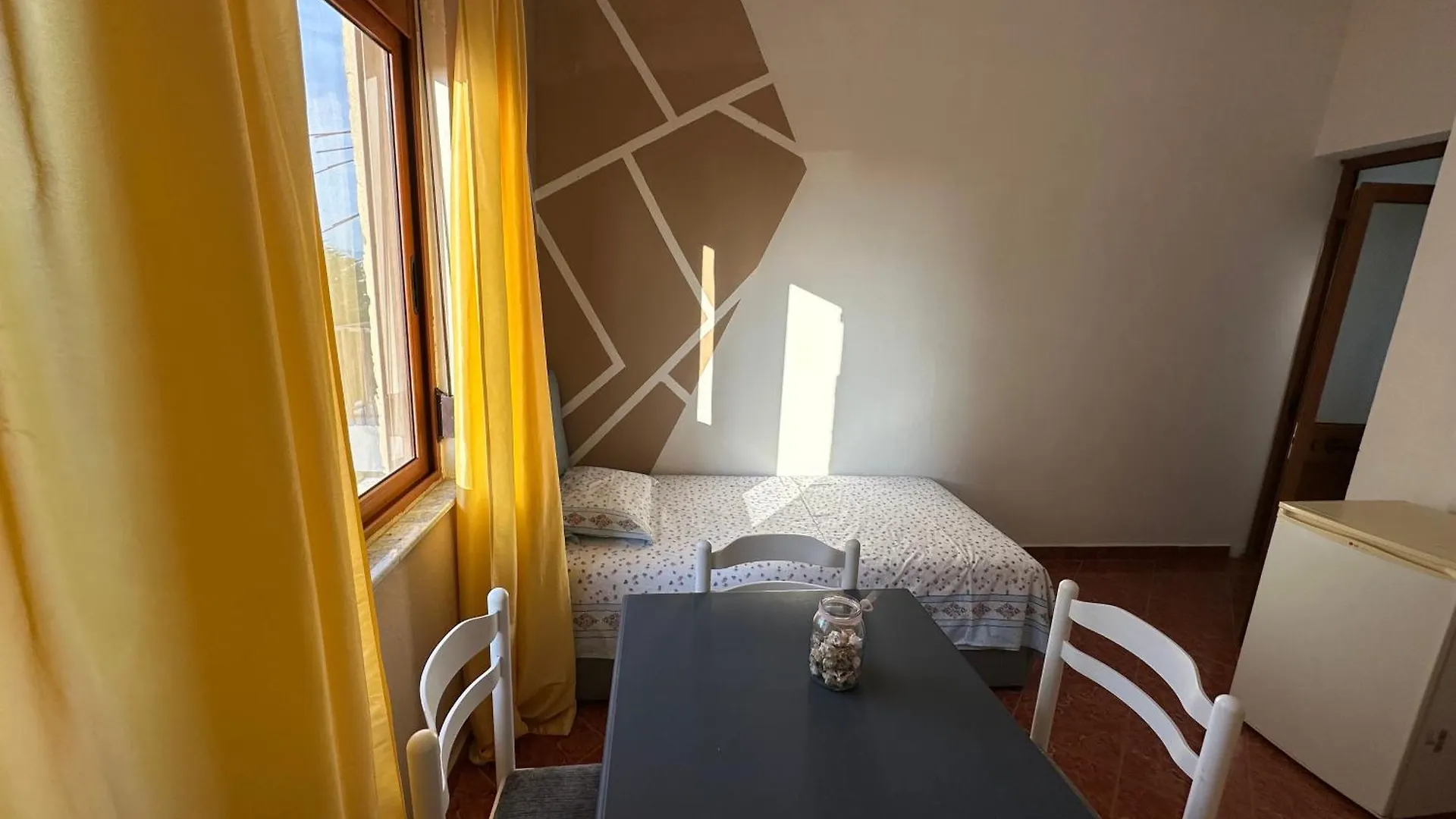 Apartment For Rent Vacation Krasniqi Karpen 0*,