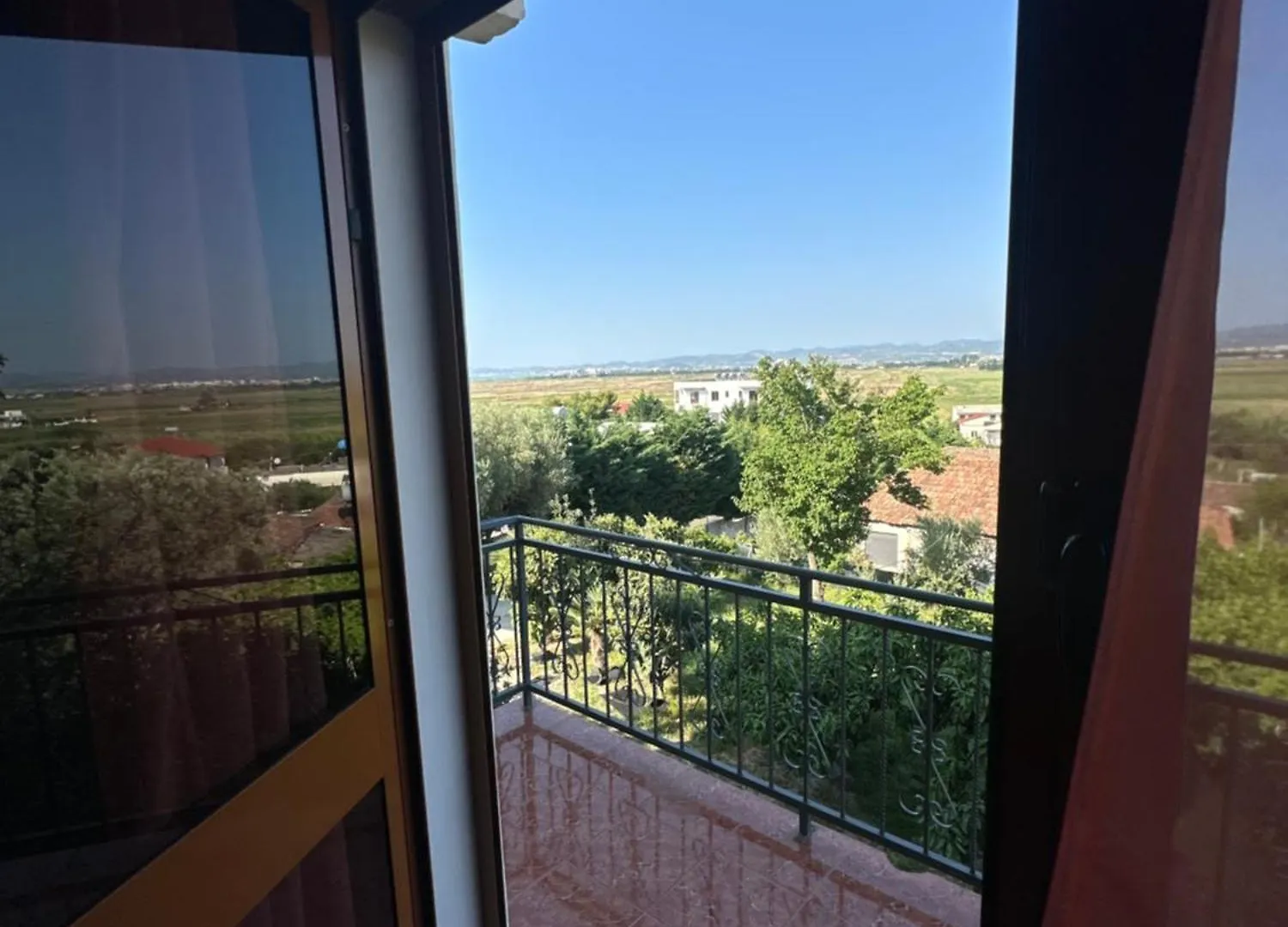 Apartment For Rent Vacation Krasniqi Karpen 0*,  Albanien